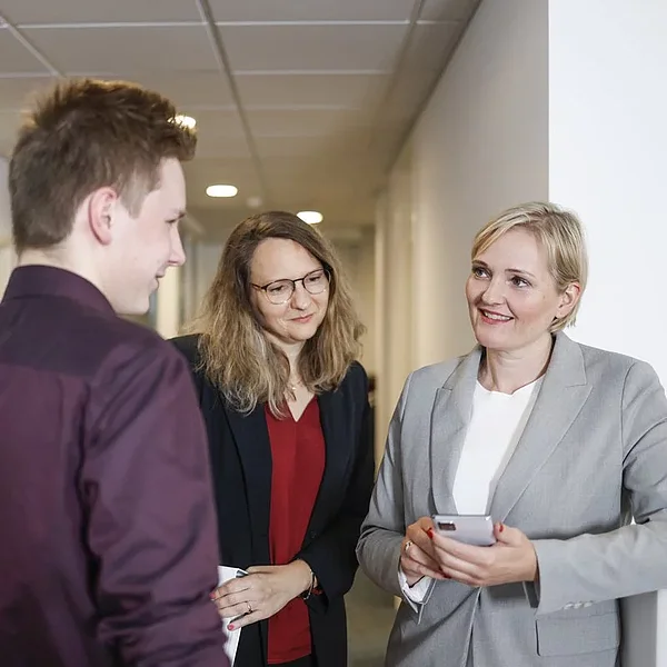 Mitarbeiterinnen Gespräch